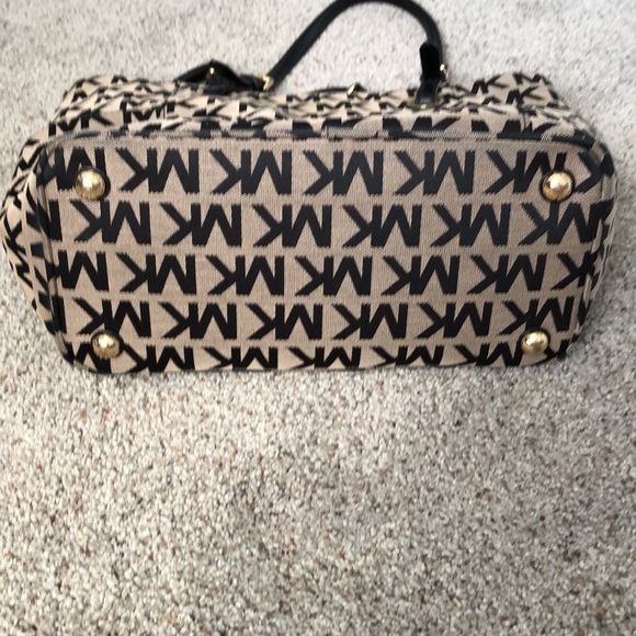 Michael Kors pocket tote bag with multiple pockets - Picture 6 of 6